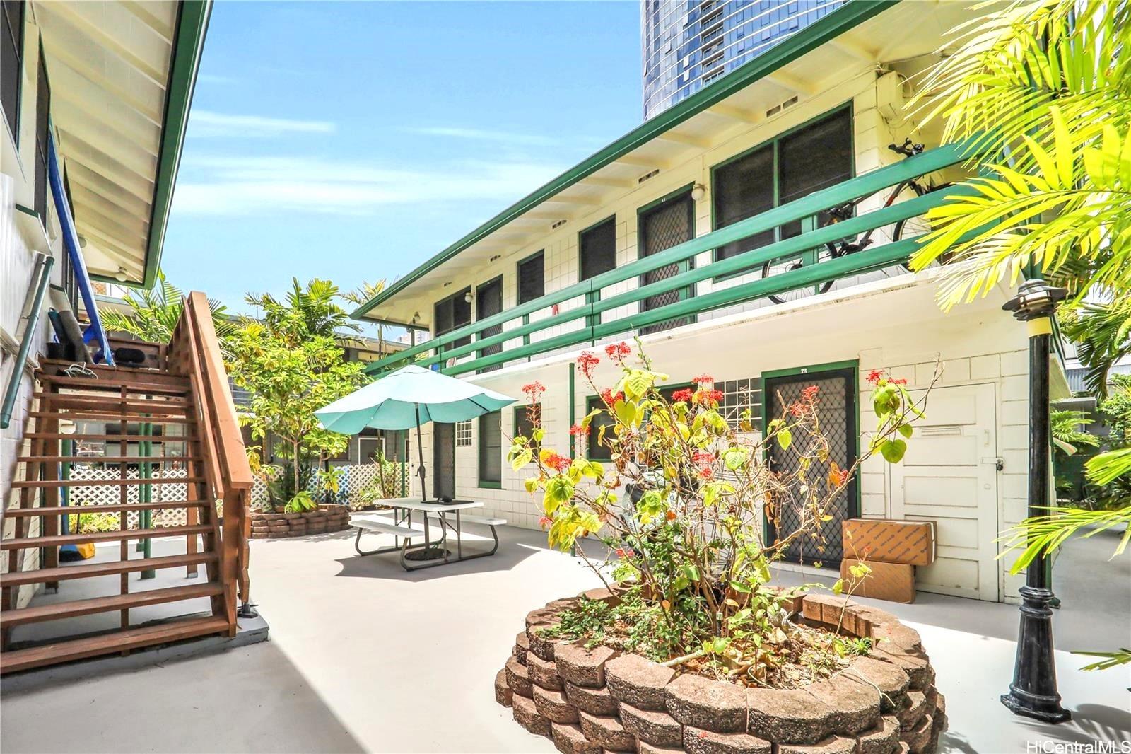 1125 Hoolai Street Honolulu, HI 96814