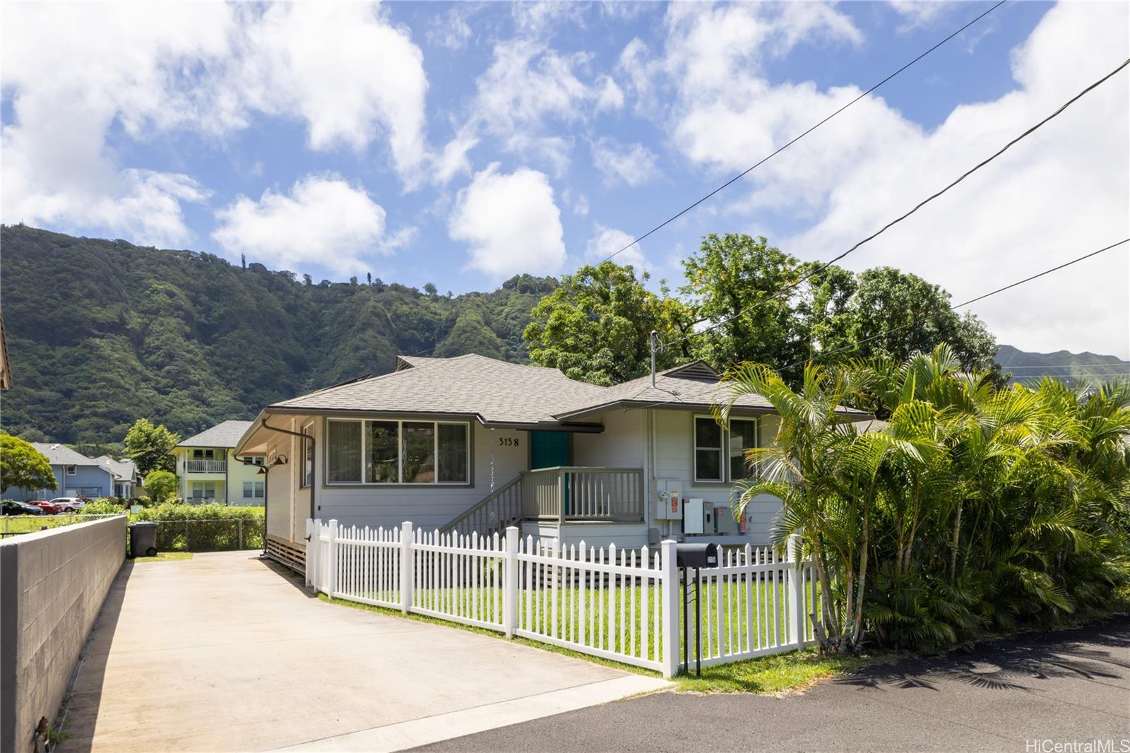 3158 East Manoa Road #C, Honolulu, HI 96822