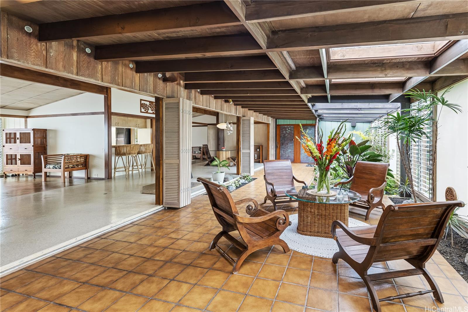 1245 Aloha Oe Drive Kailua, HI 96734