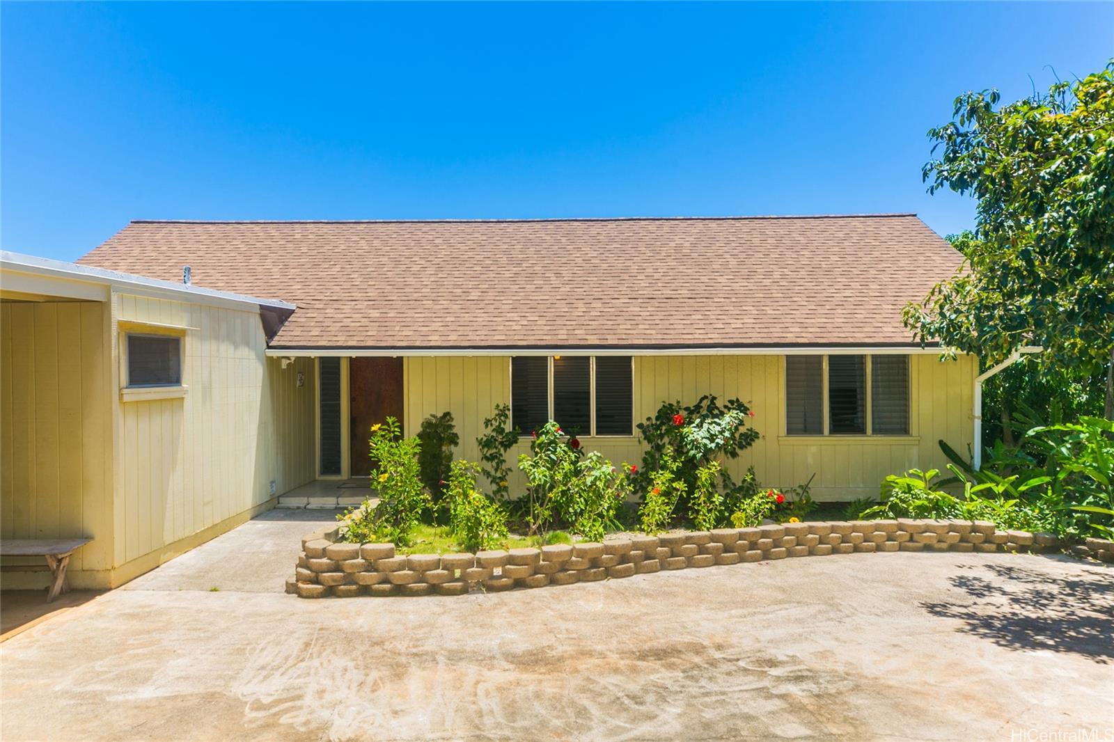  98-1052 Mahola Place Aiea, HI 96701