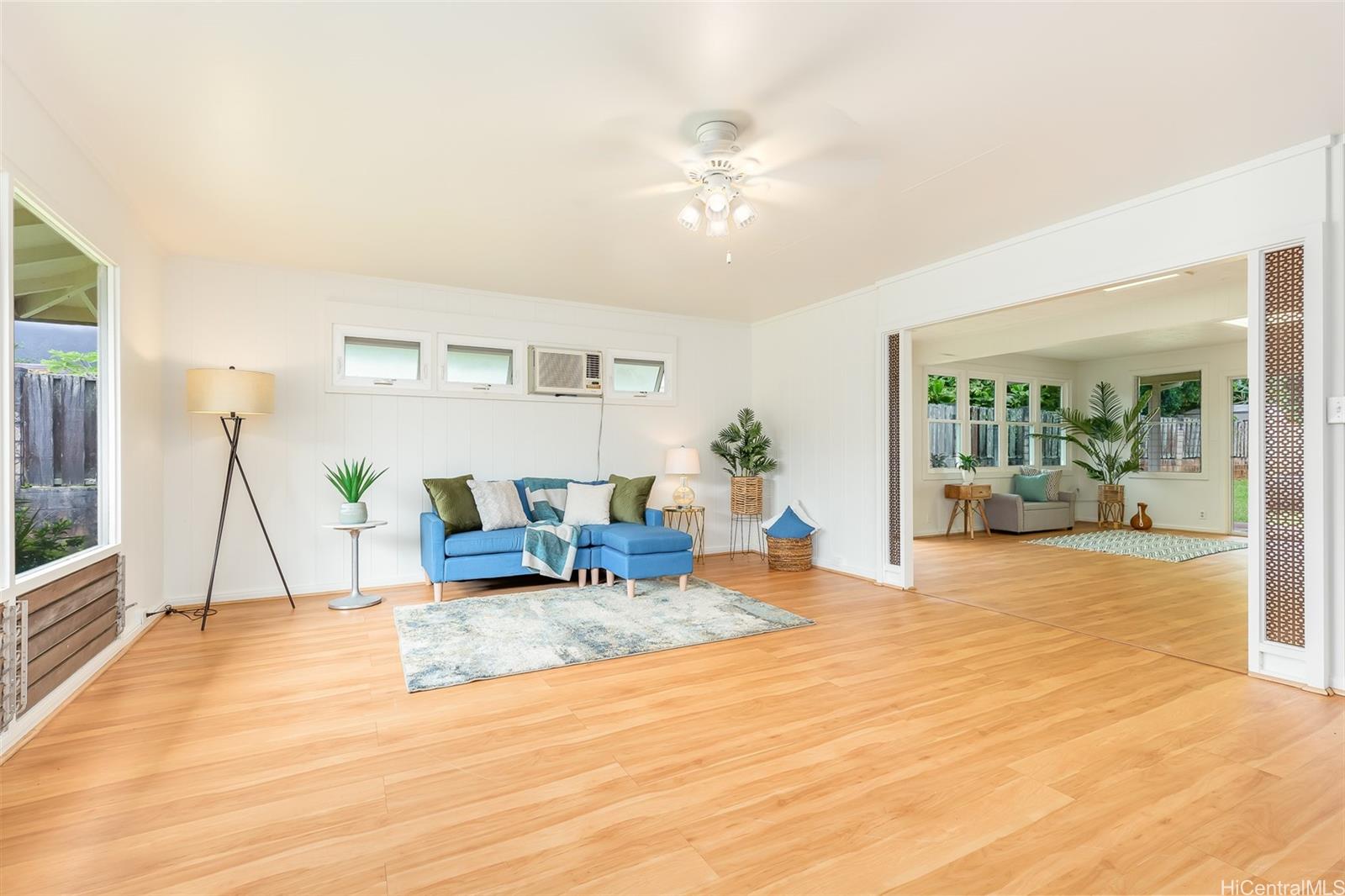 1043 Lunaai Street Kailua, HI 96734