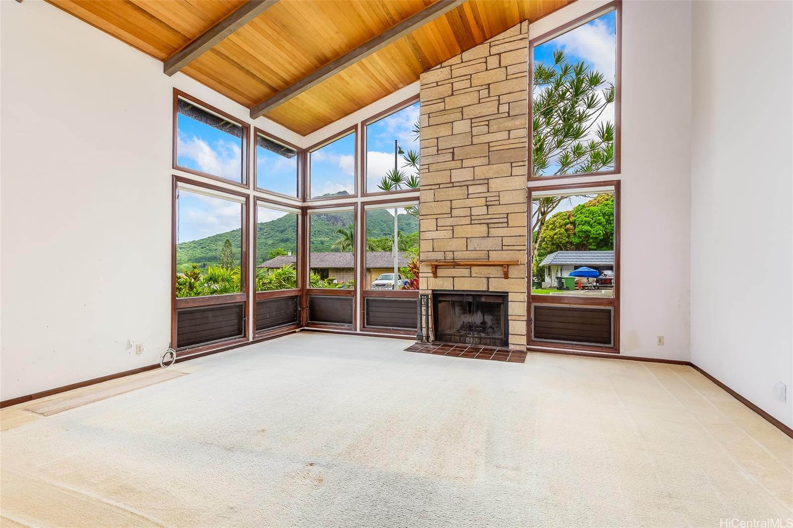 1334 Hepaki Place Kailua, HI 96734