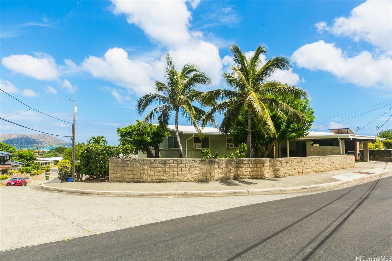 335 Anonia Street Honolulu, HI 96821