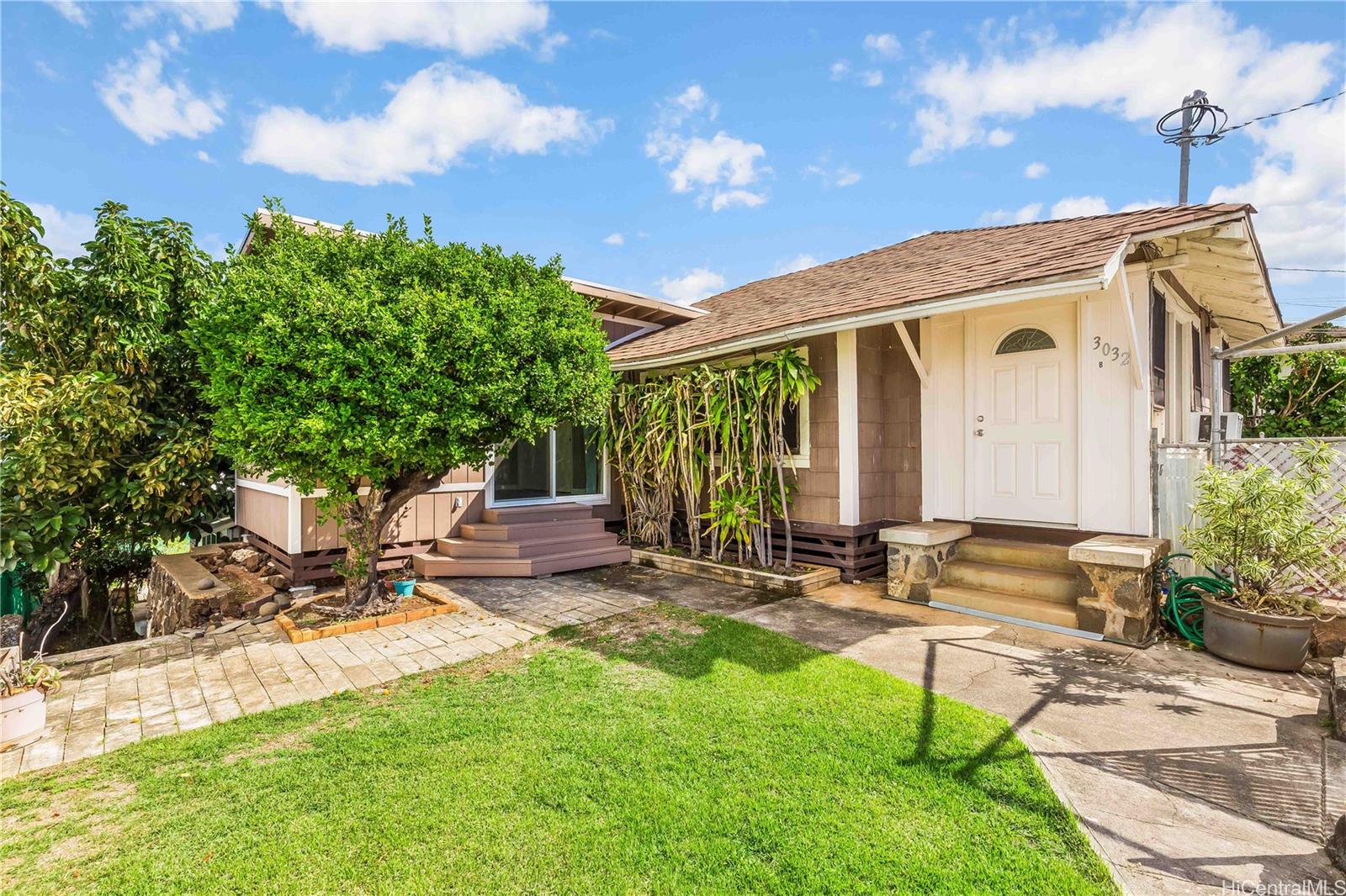 3032 Harding Avenue Honolulu, HI 96816