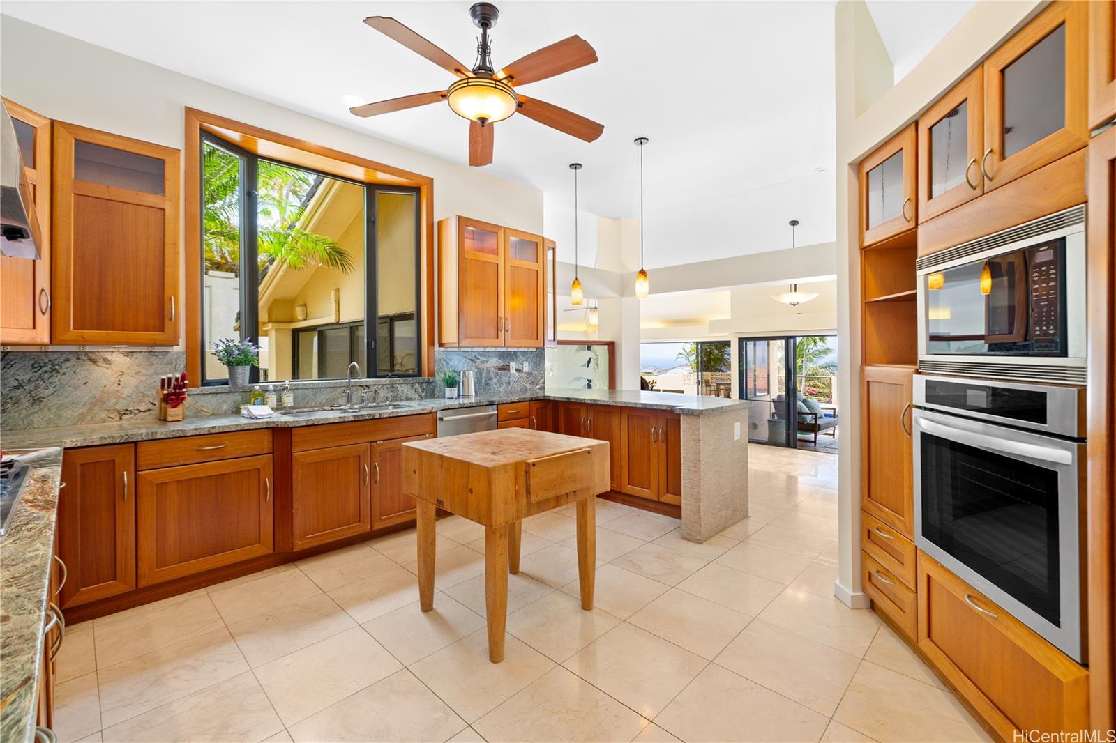 688 Kaulana Place Honolulu, HI 96821