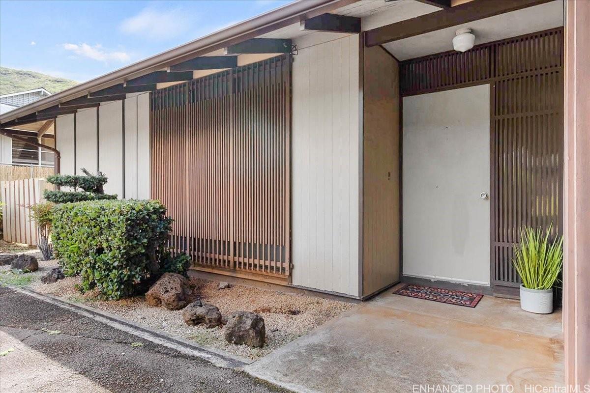 355 Halaki Street Honolulu, HI 96821