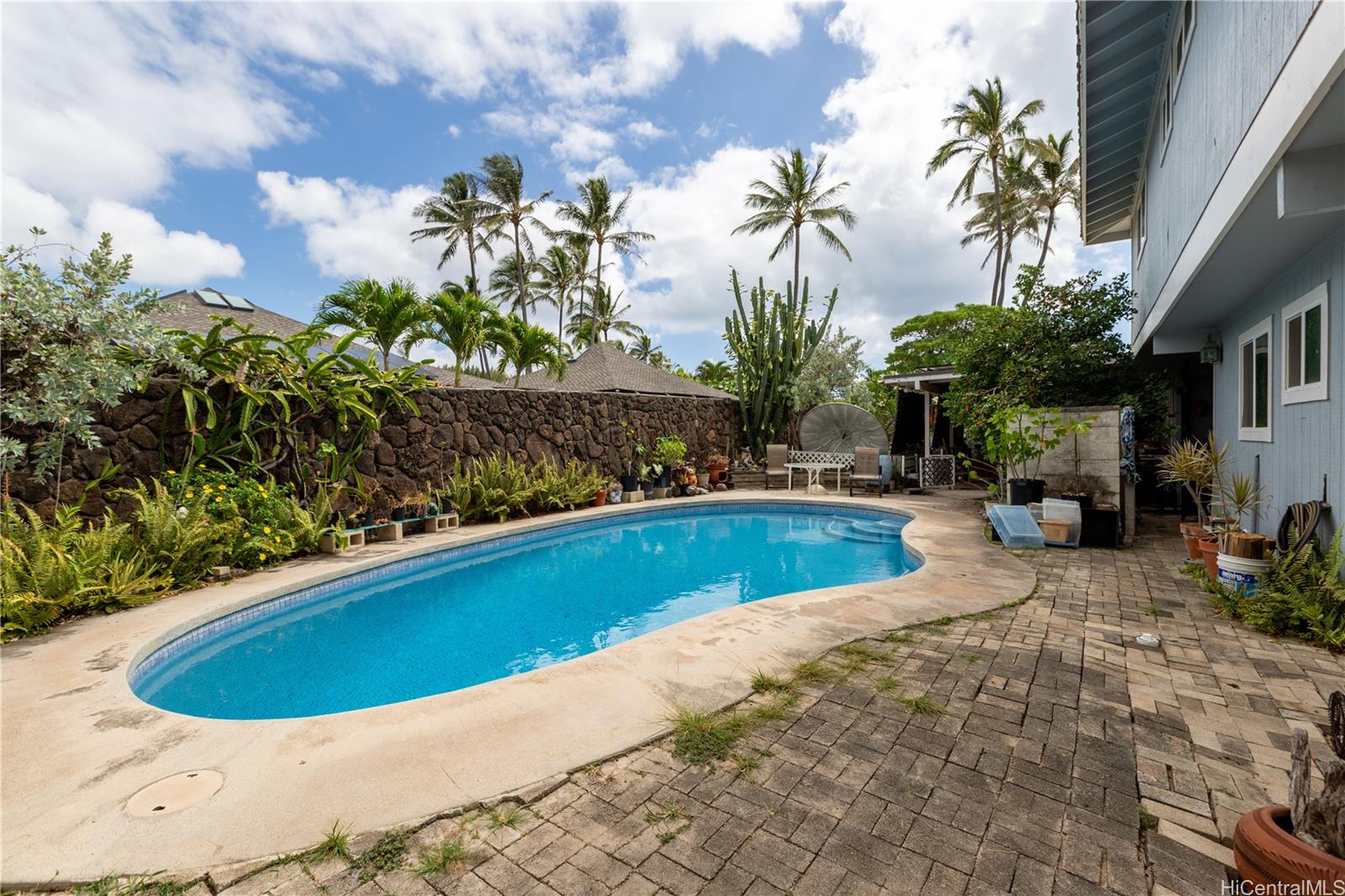 52 Pilipu Place Kailua, HI 96734