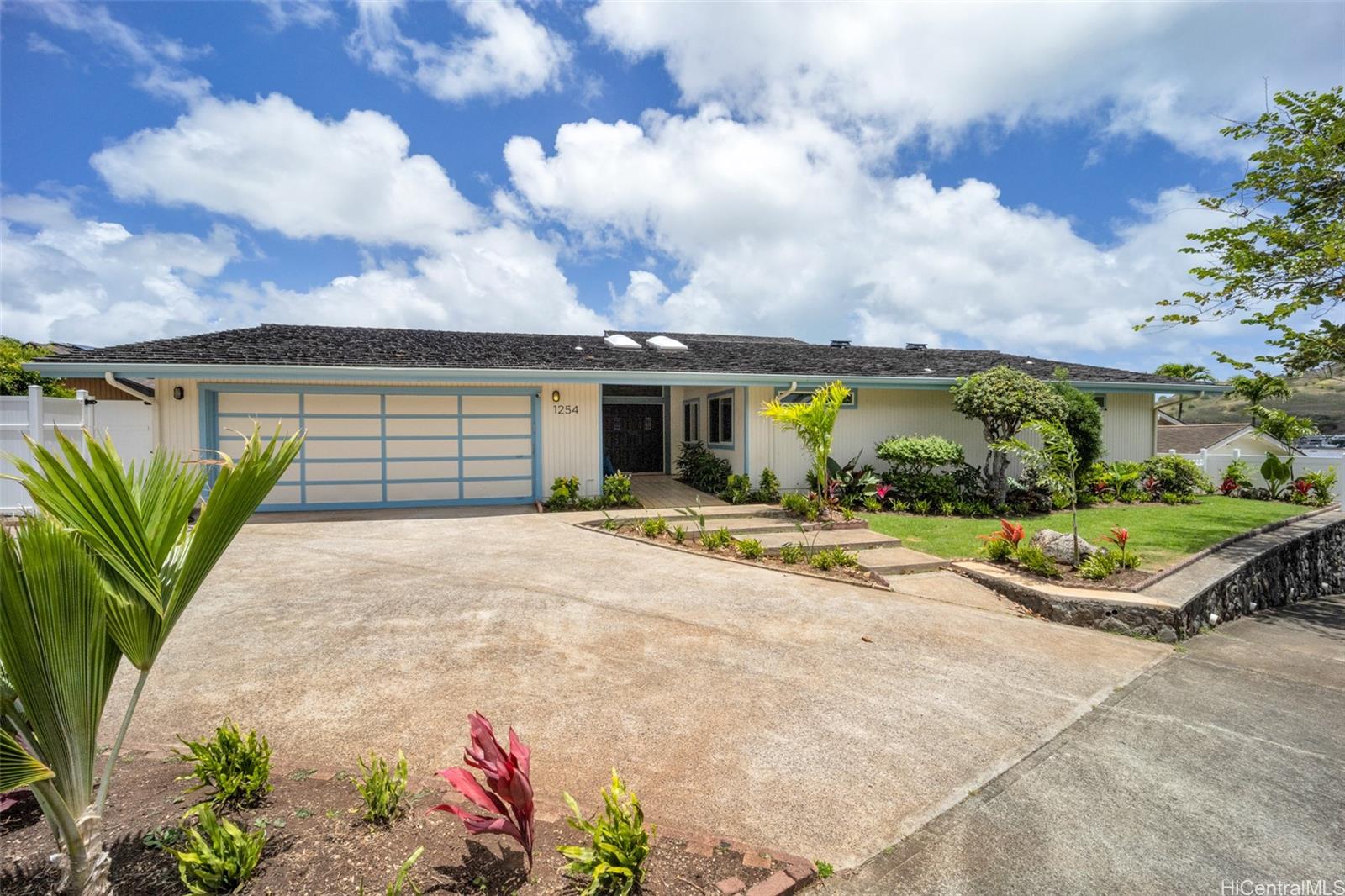 1254 Aulepe Street Kailua, HI 96734