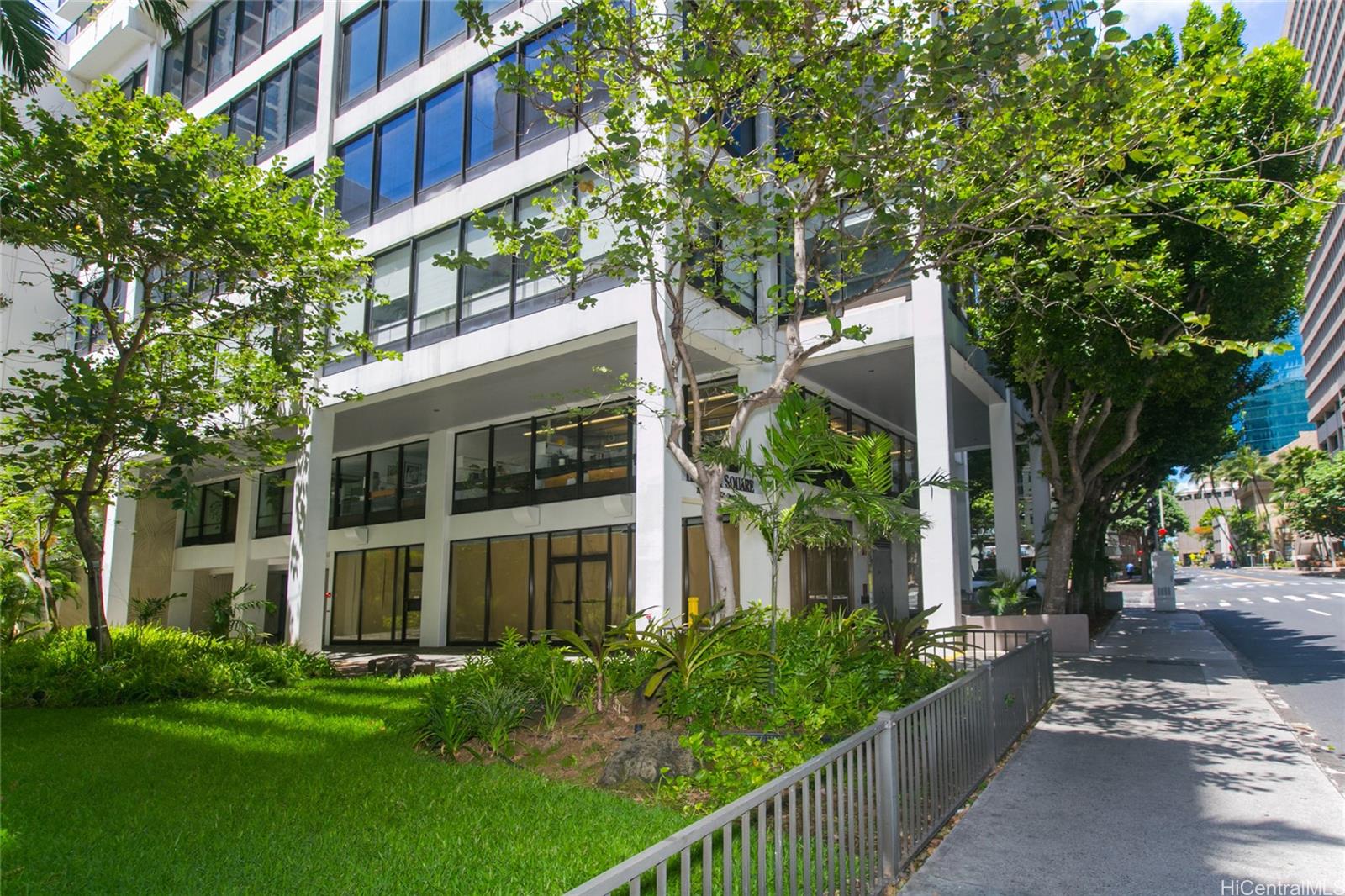 225 Queen Street #15A, Honolulu, HI 96813