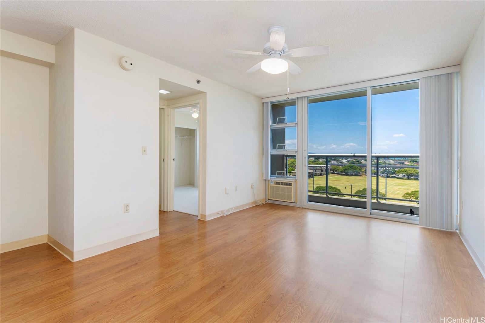 94-979 Kauolu Place #909, Waipahu, HI 96797