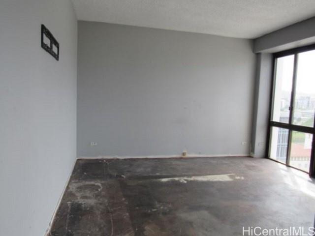 225 Queen Street #15D, Honolulu, HI 96813