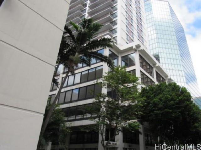 225 Queen Street #15D, Honolulu, HI 96813