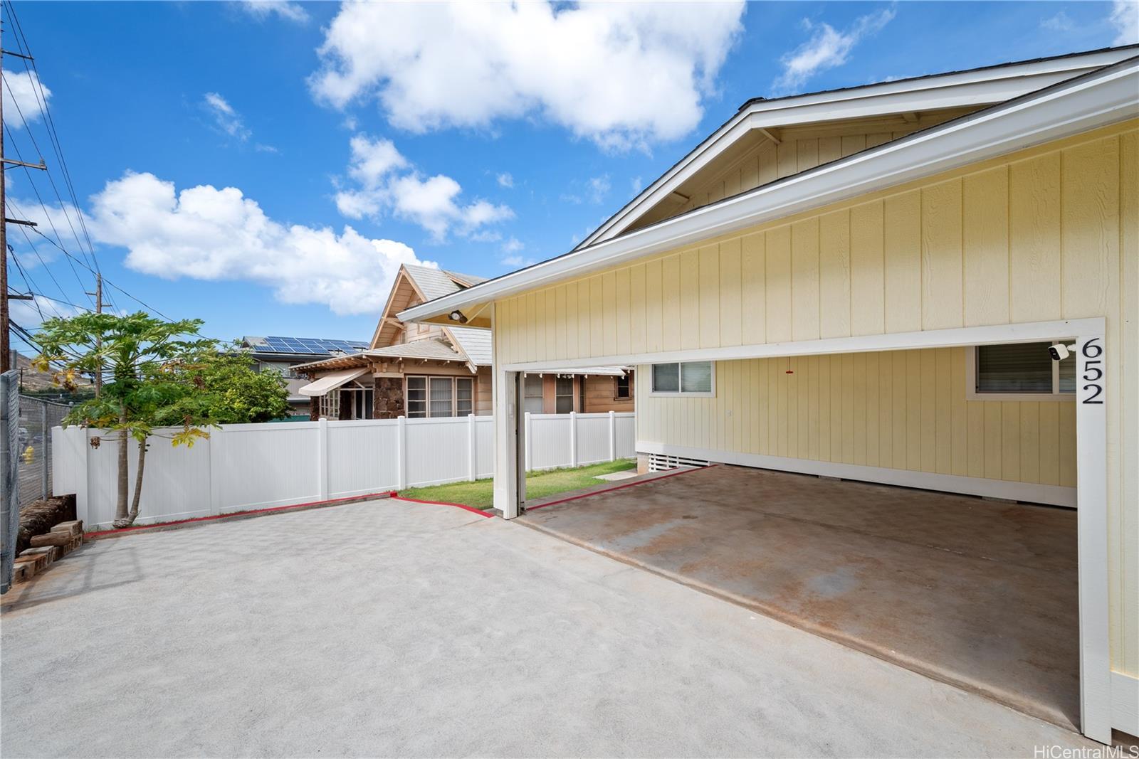 652 9th Avenue Honolulu, HI 96816