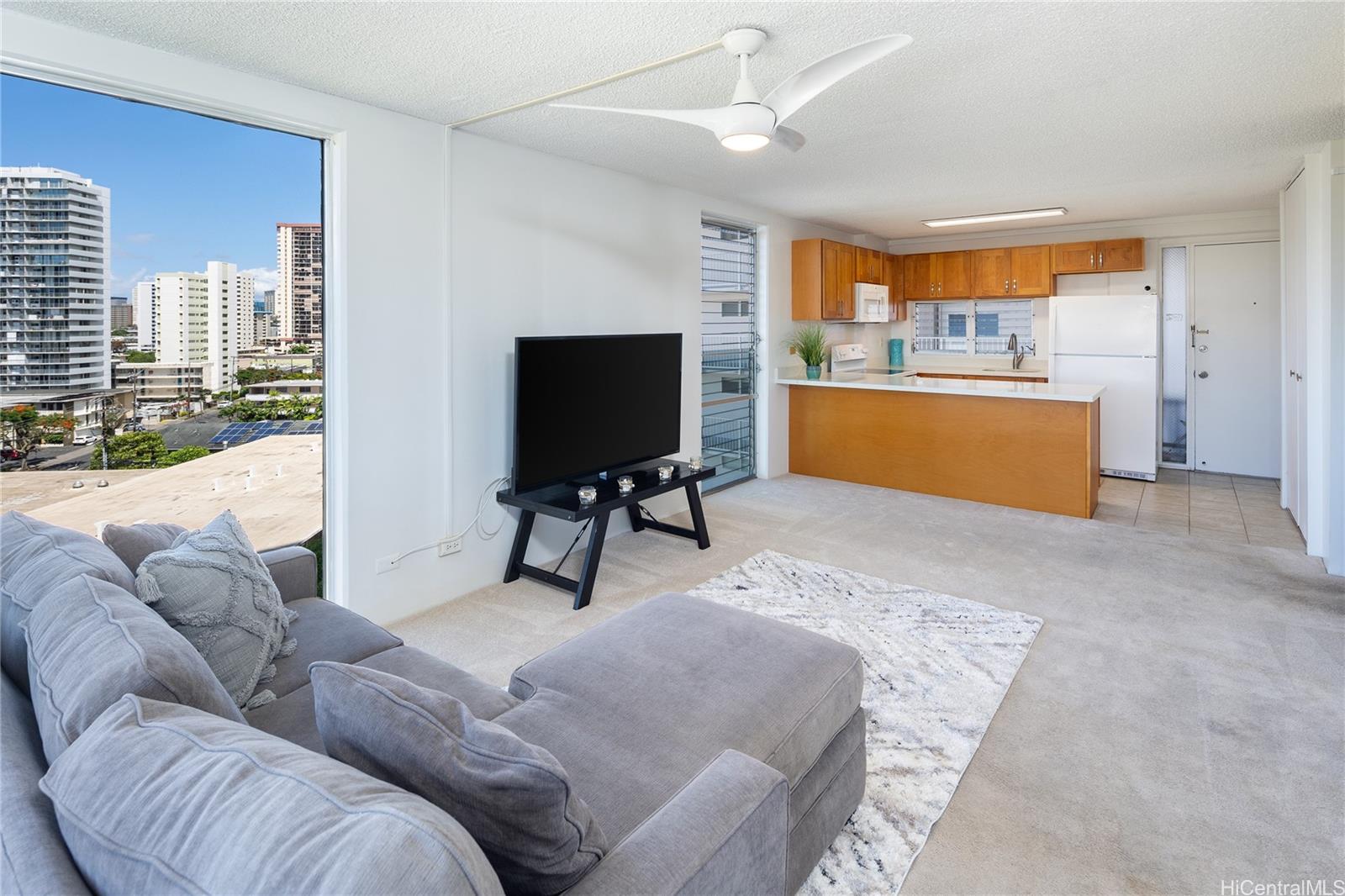 1617 Keeaumoku Street #705, Honolulu, HI 96822