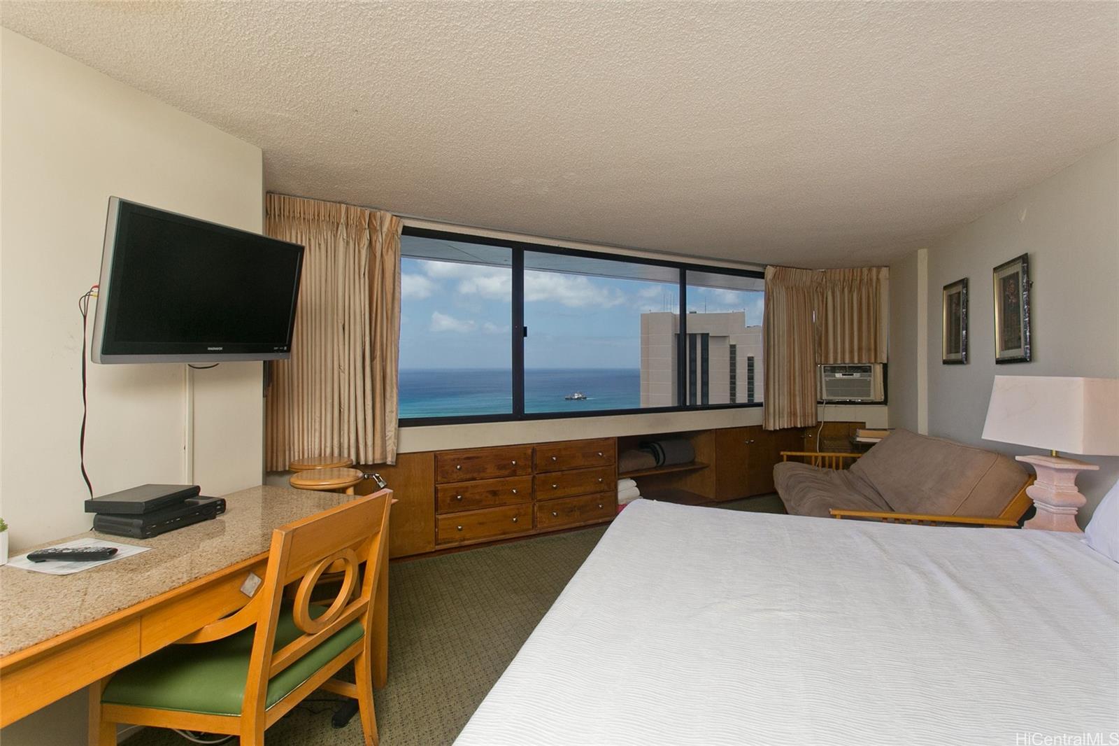 1700 Ala Moana Boulevard #3903, Honolulu, HI 96815