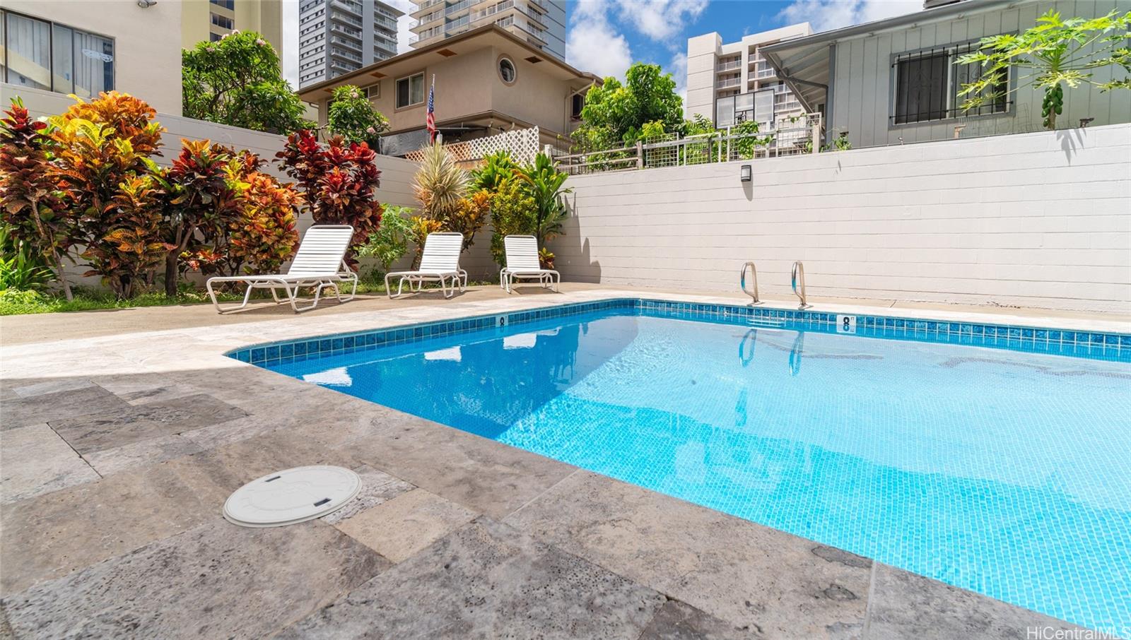 1556 Piikoi Street #704, Honolulu, HI 96822