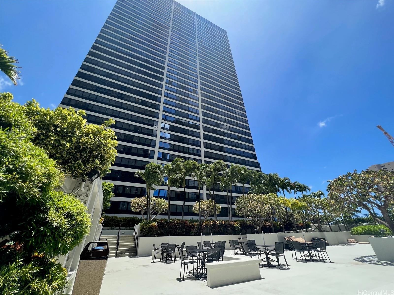 876 Curtis Street #2903, Honolulu, HI 96813