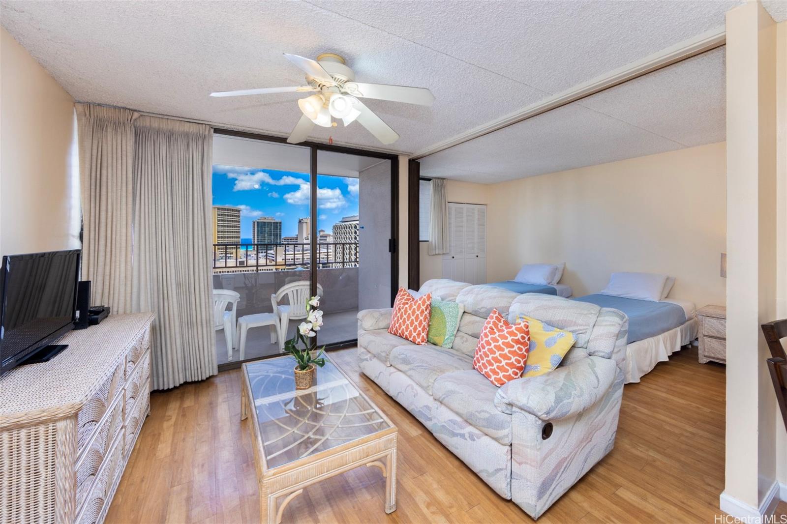 2240 Kuhio Avenue #1611, Honolulu, HI 96815