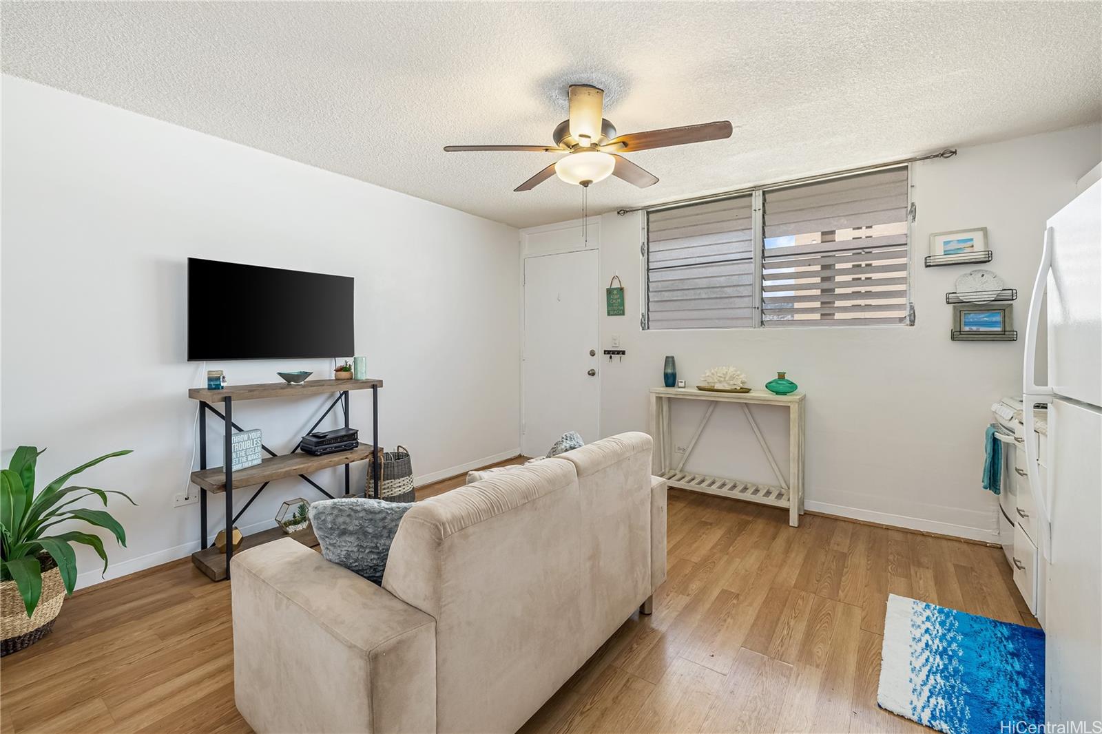 236 Liliuokalani Avenue #701, Honolulu, HI 96815