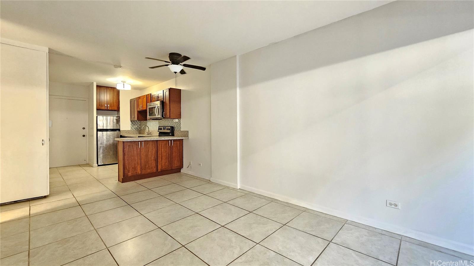 222 Kaiulani Avenue #202, Honolulu, HI 96815