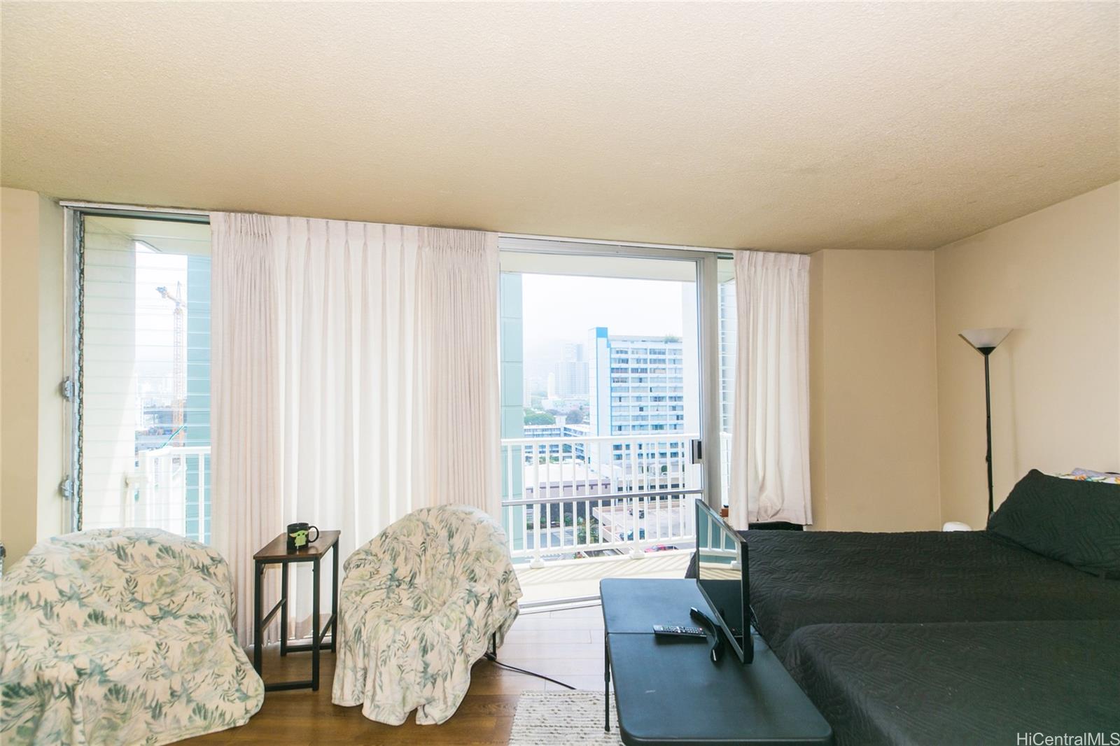 750 Amana Street #1204, Honolulu, HI 96814