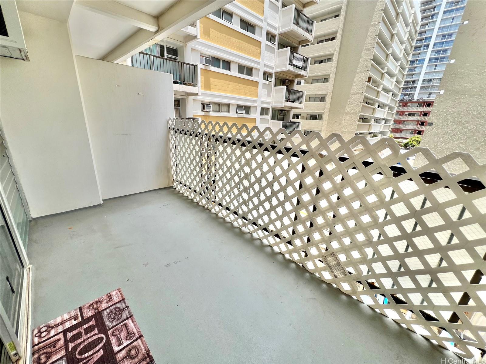 2465 Kuhio Avenue #406, Honolulu, HI 96815