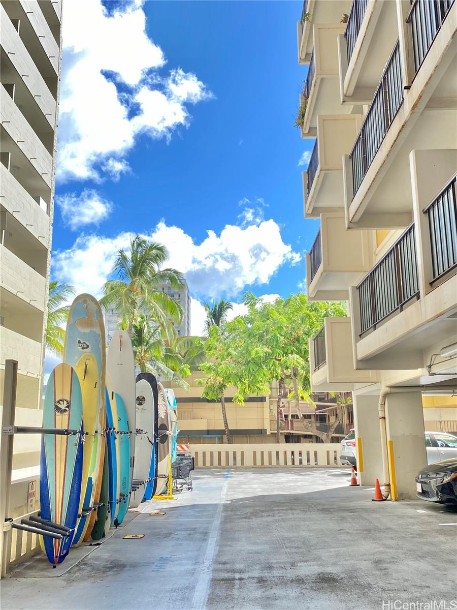 2465 Kuhio Avenue #720, Honolulu, HI 96815