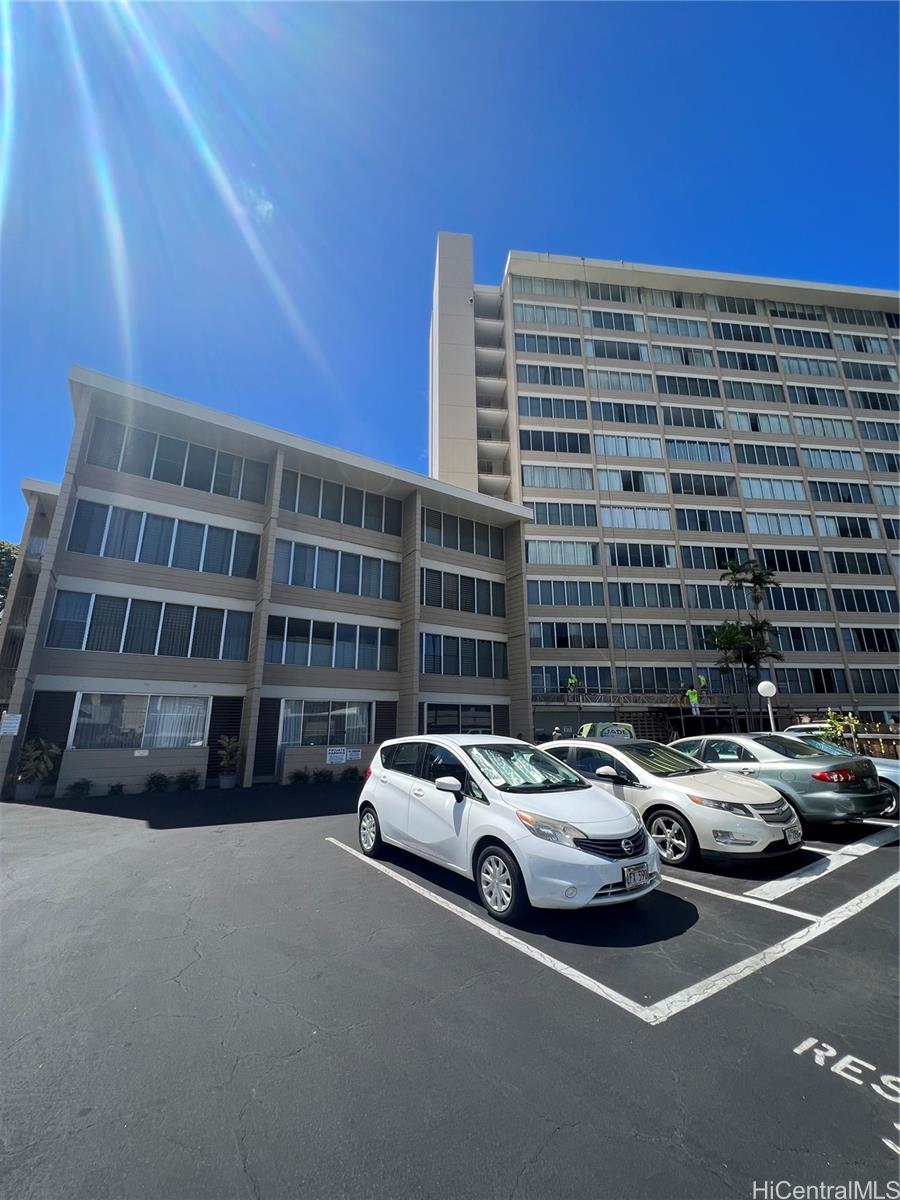 1550 Wilder Avenue #A706, Honolulu, HI 96822