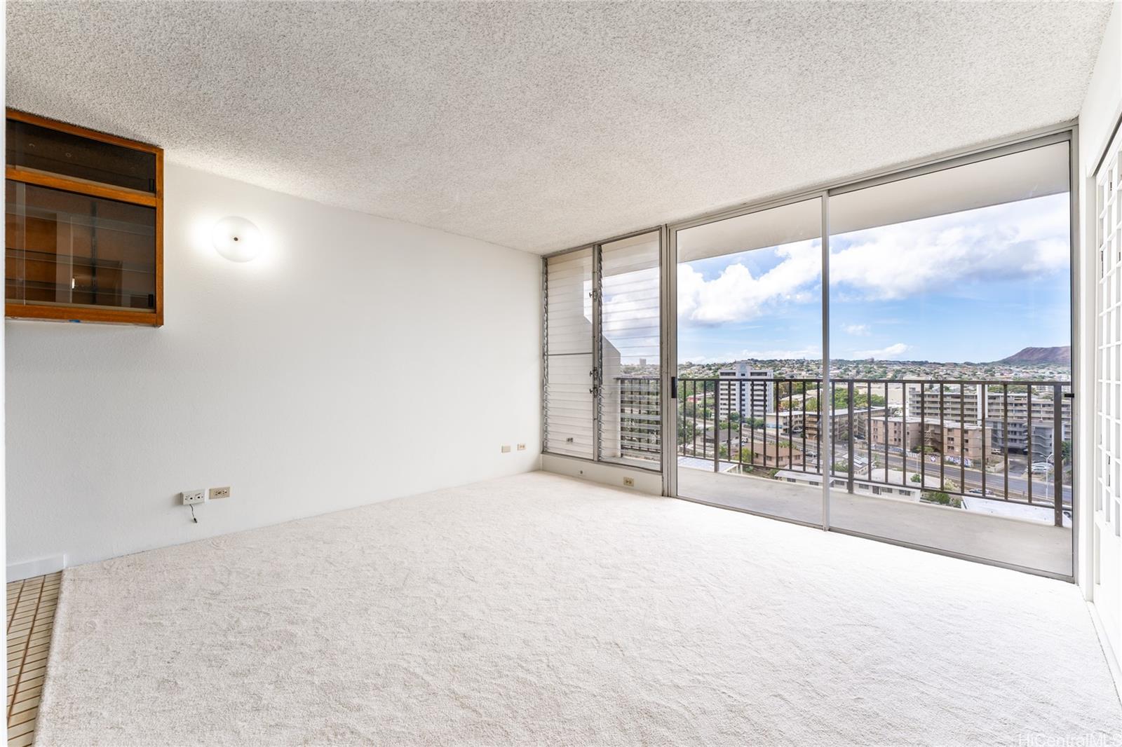 2754 Kuilei Street #1105, Honolulu, HI 96826