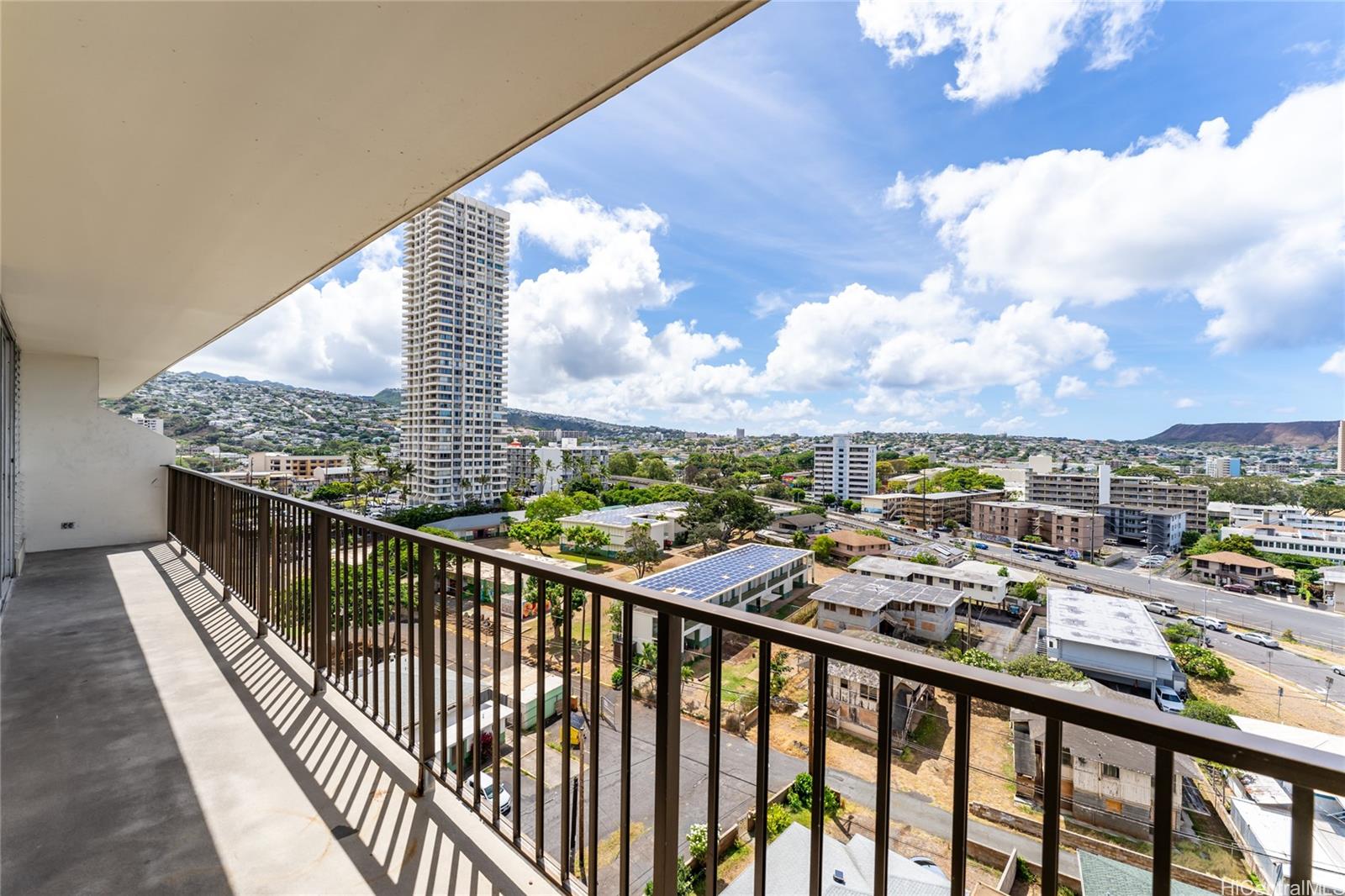 2754 Kuilei Street #1105, Honolulu, HI 96826