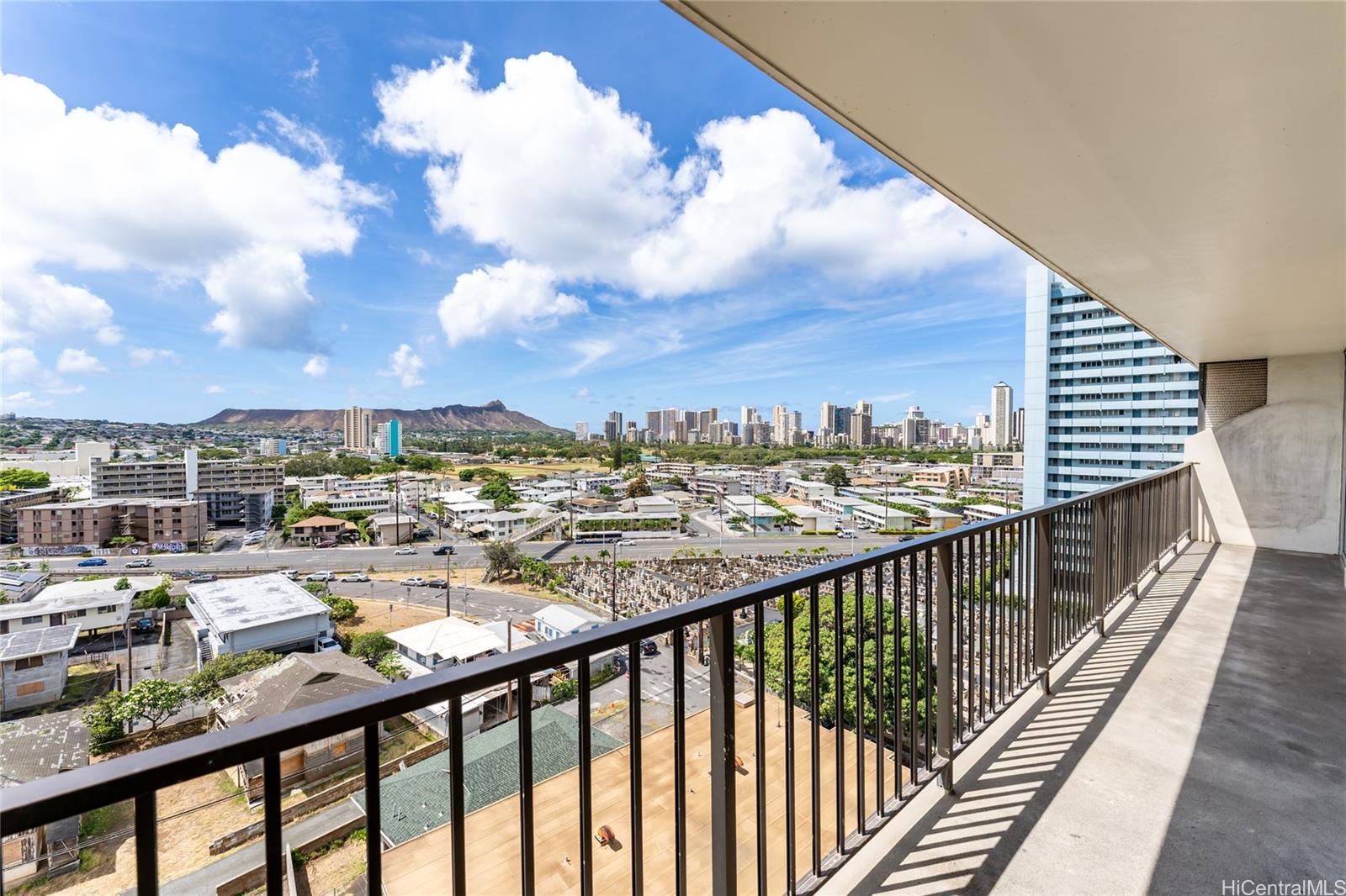 2754 Kuilei Street #1105, Honolulu, HI 96826