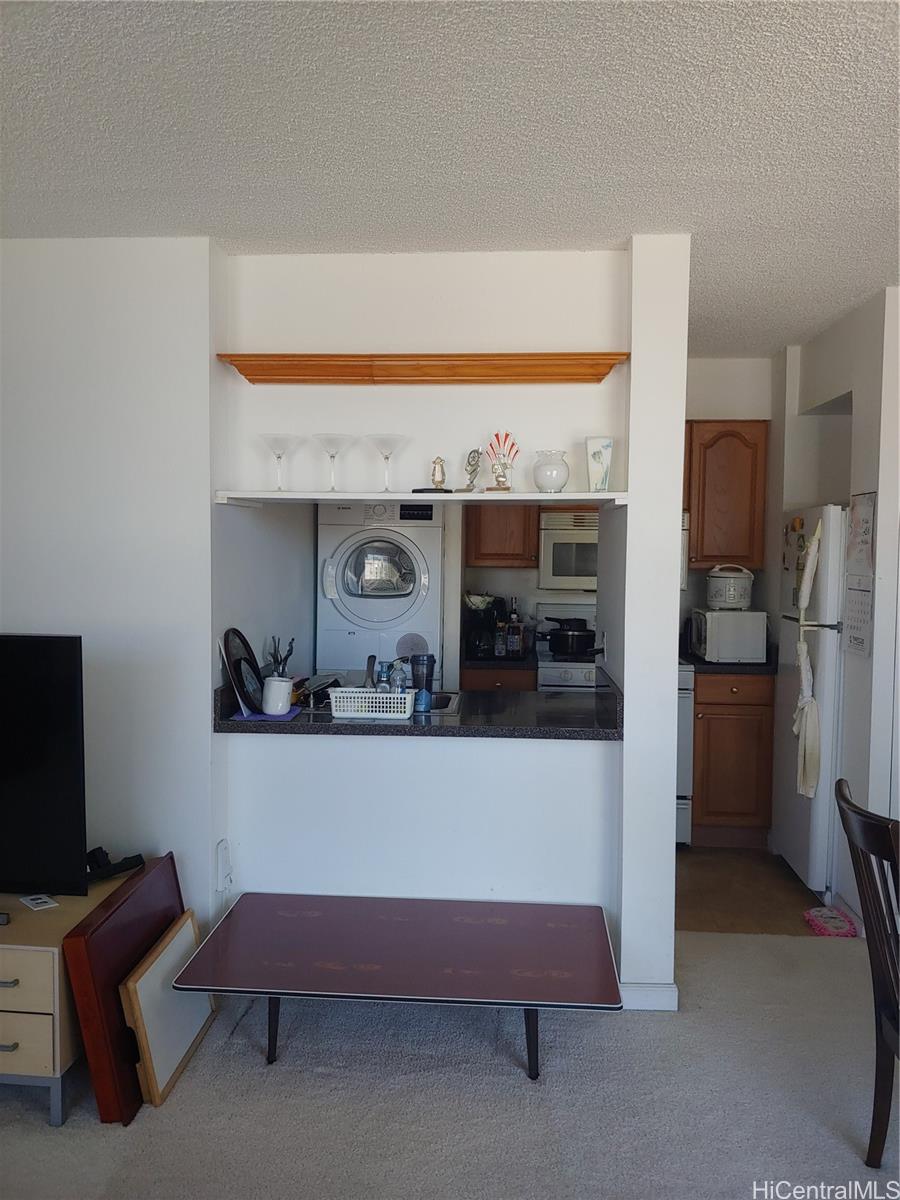 1571 Piikoi Street #901, Honolulu, HI 96822