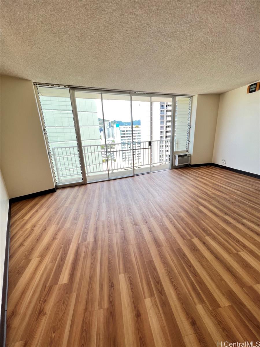 750 Amana Street #1504, Honolulu, HI 96814