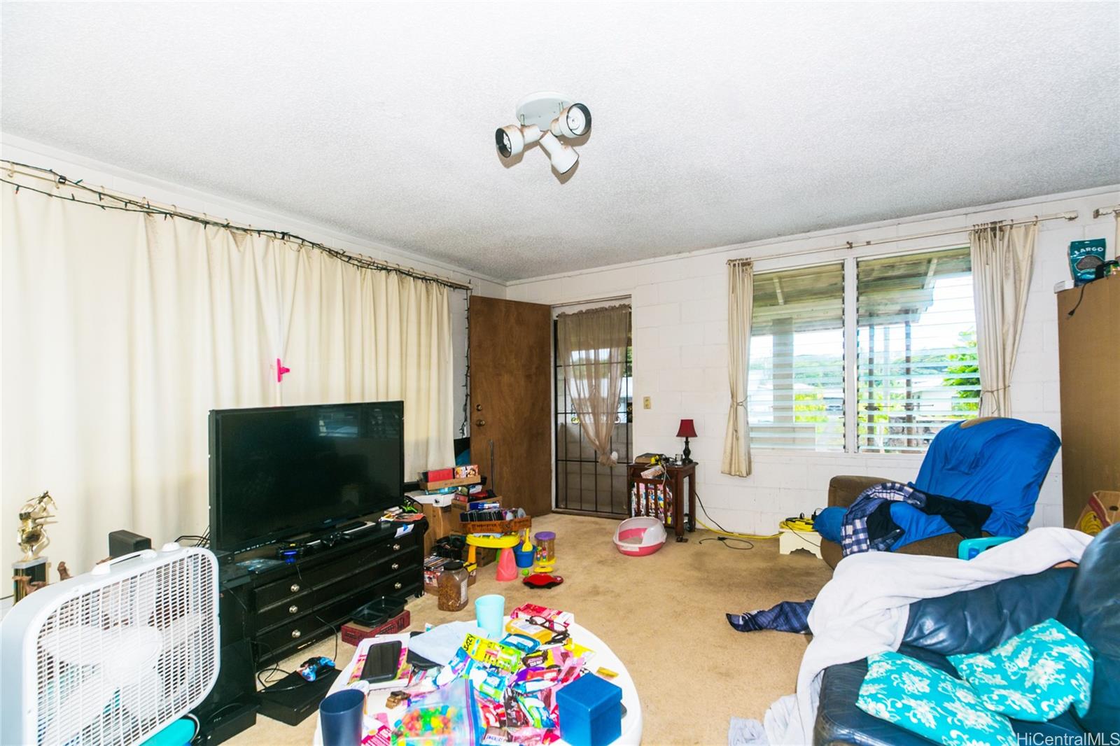 1690 Nakula Street Wahiawa, HI 96786