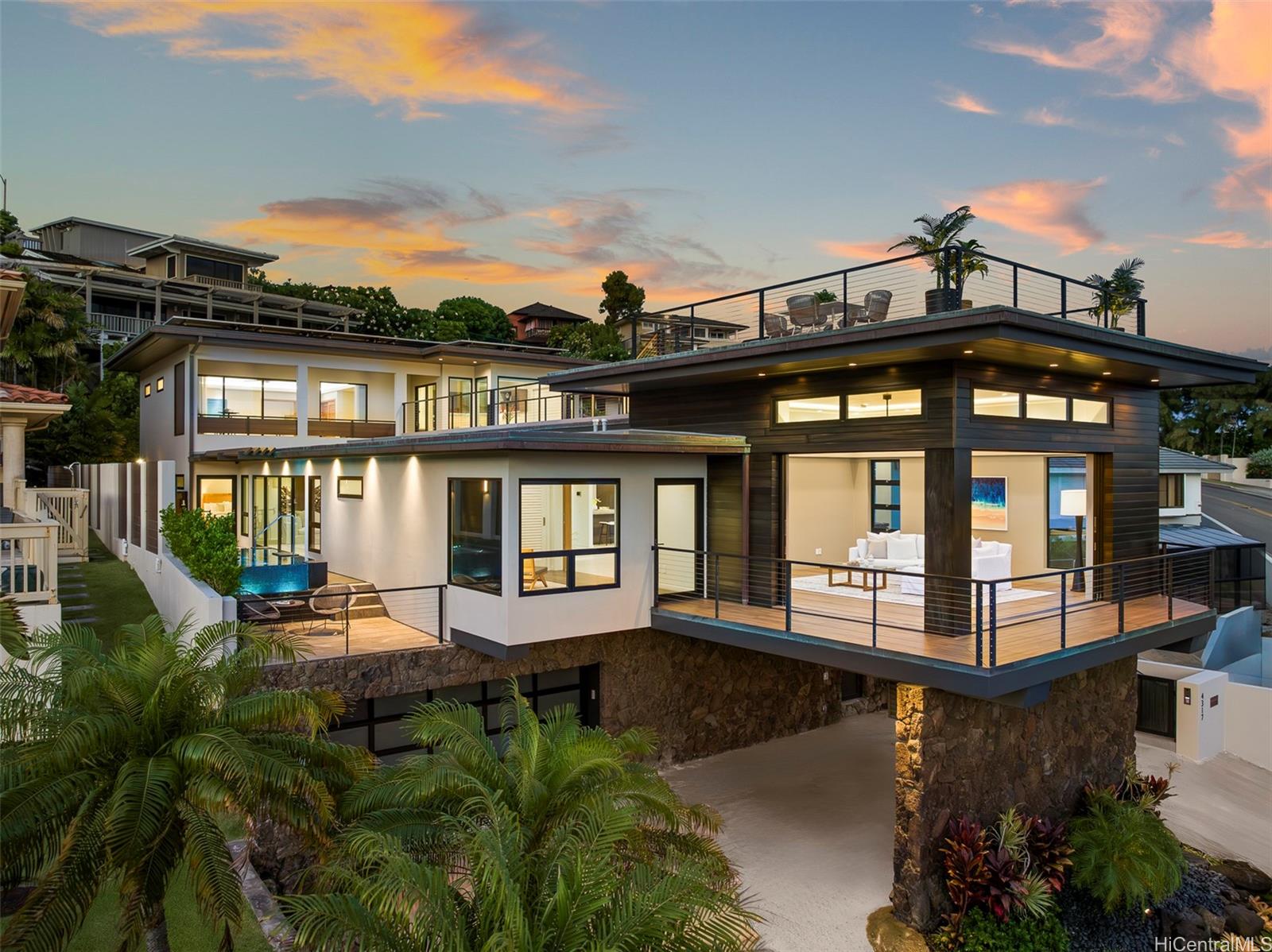 4317 Kaikoo Place Honolulu, HI 96816