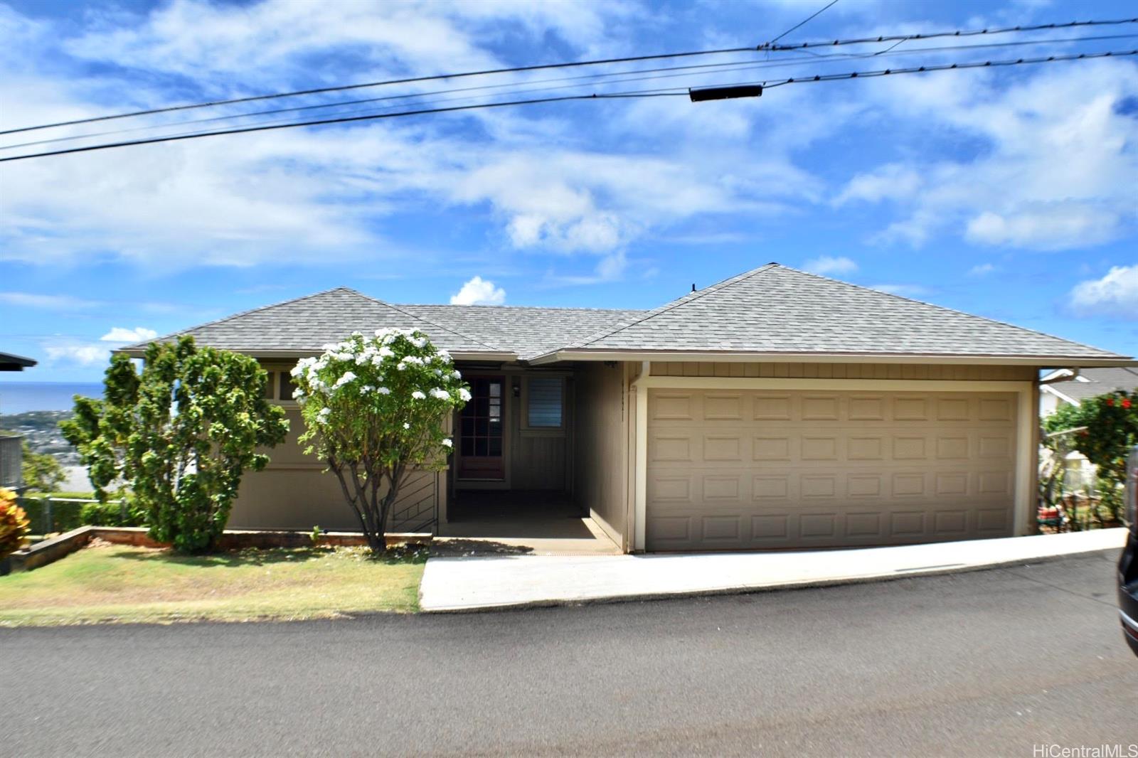 4221 Carnation Place Honolulu, HI 96816