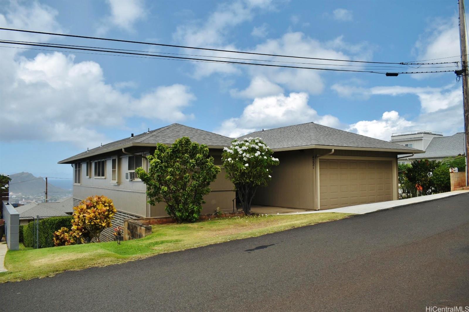 4221 Carnation Place Honolulu, HI 96816