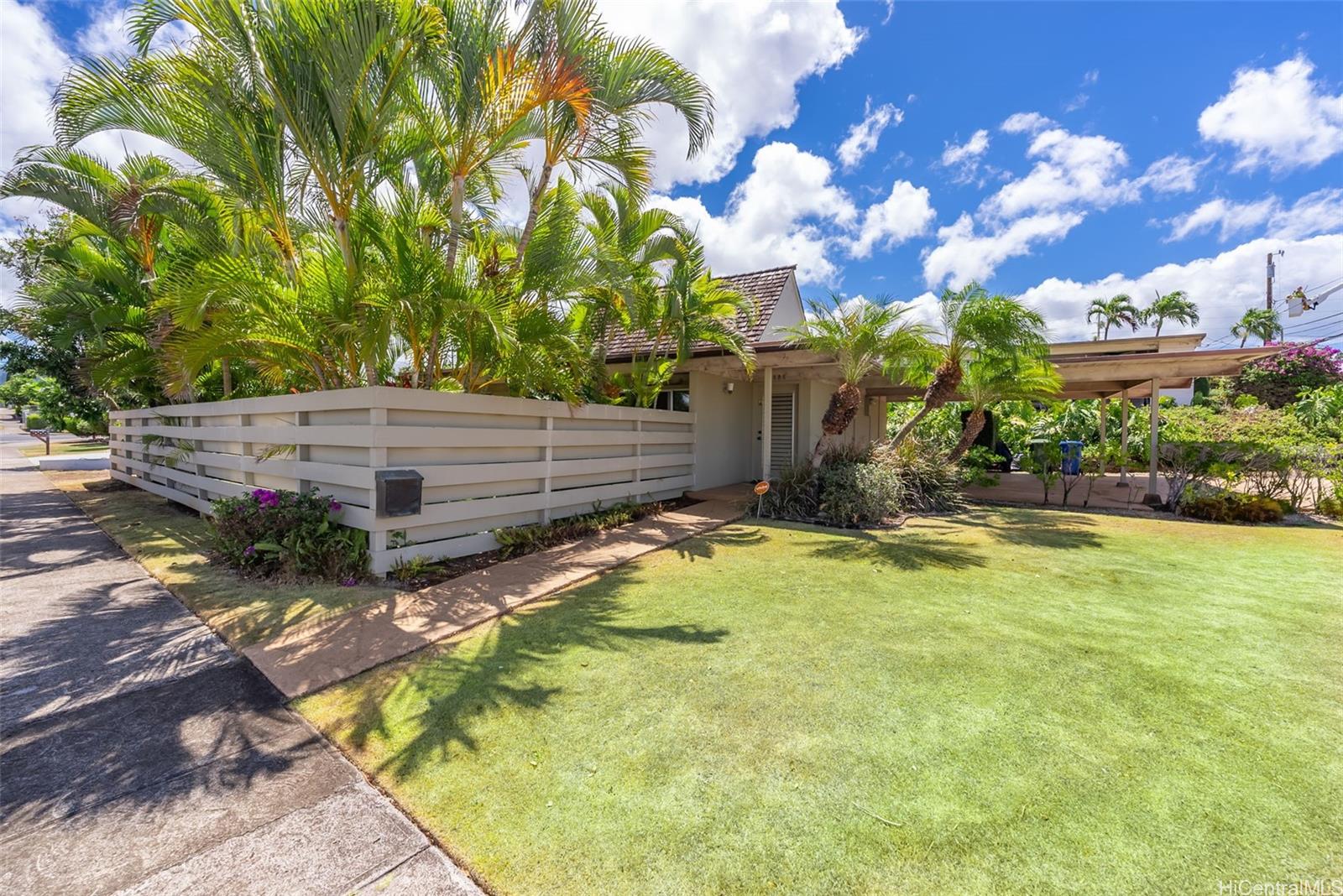 1505 Haloa Drive Honolulu, HI 96818