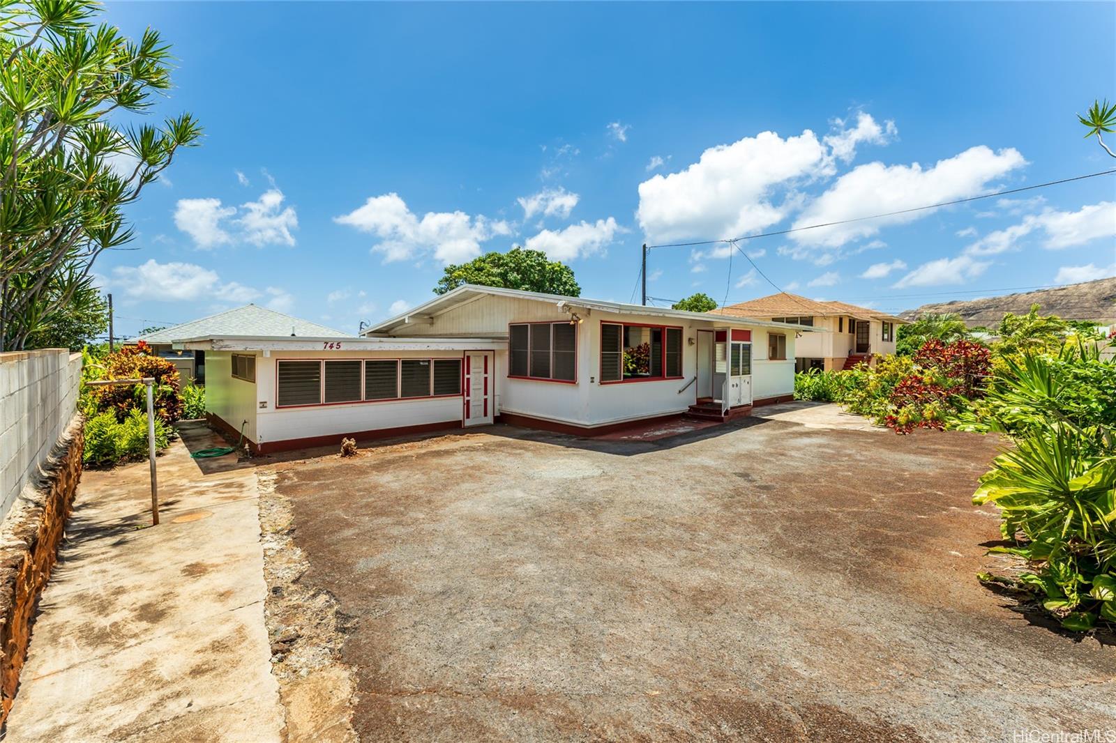 745 18th Avenue Honolulu, HI 96816