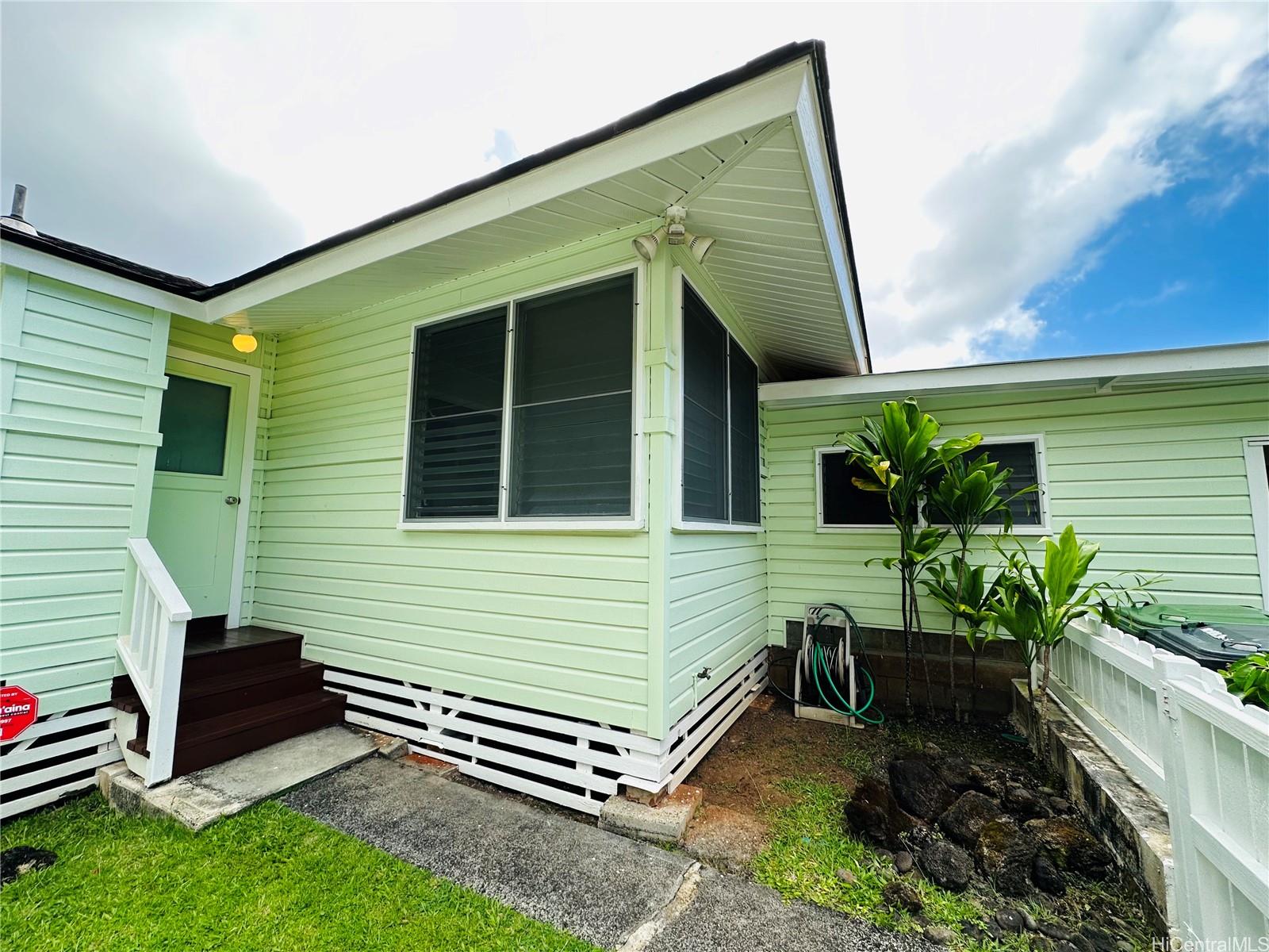 2661 Myrtle Street Honolulu, HI 96816