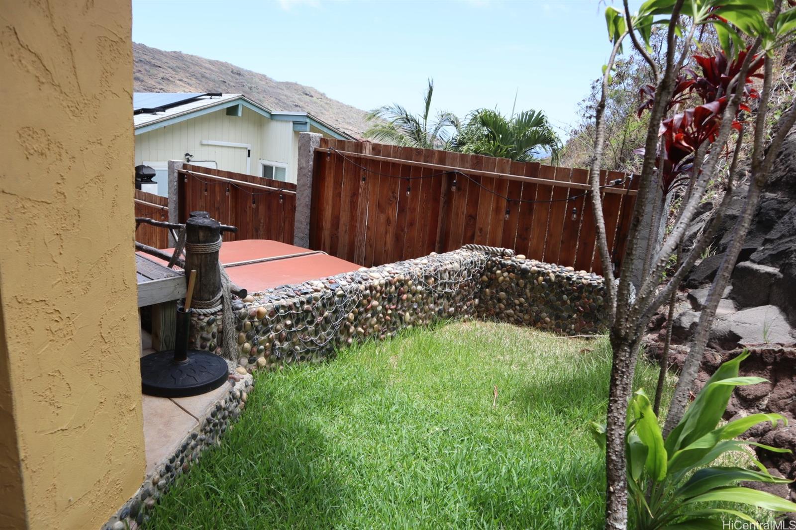 848 Kealahou Street Honolulu, HI 96825