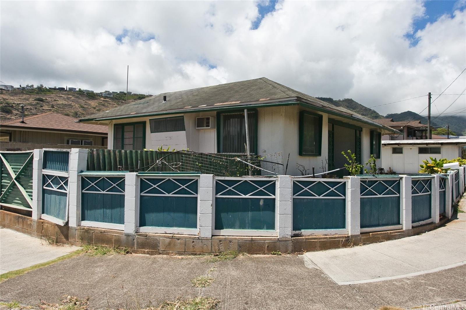 1606 9th Avenue Honolulu, HI 96816