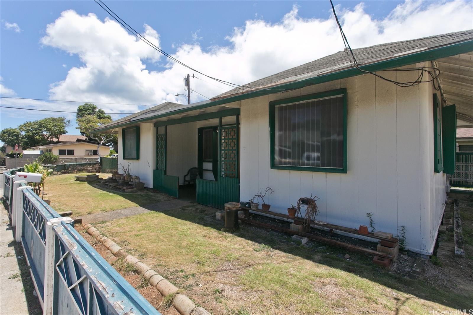 1606 9th Avenue Honolulu, HI 96816