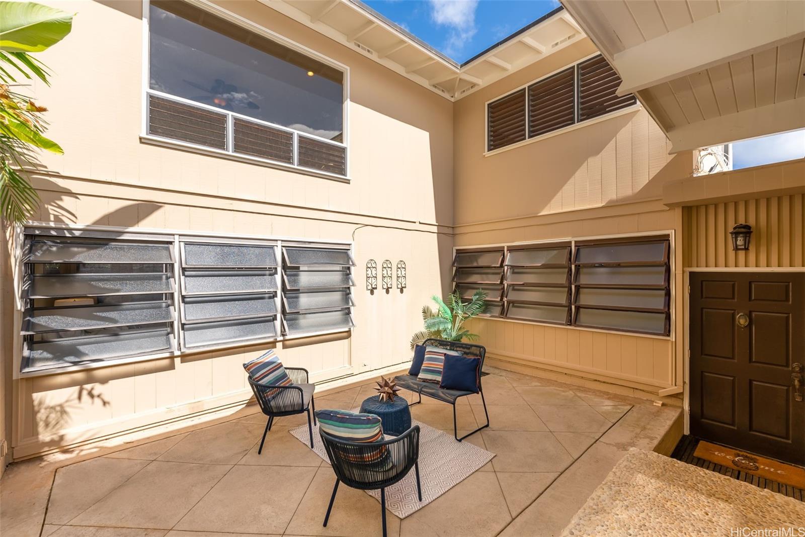 4933 Waa Street Honolulu, HI 96821