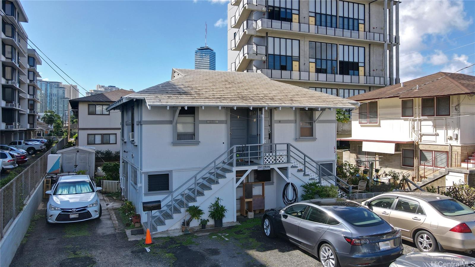 1813 Algaroba Street #B1, Honolulu, HI 96826