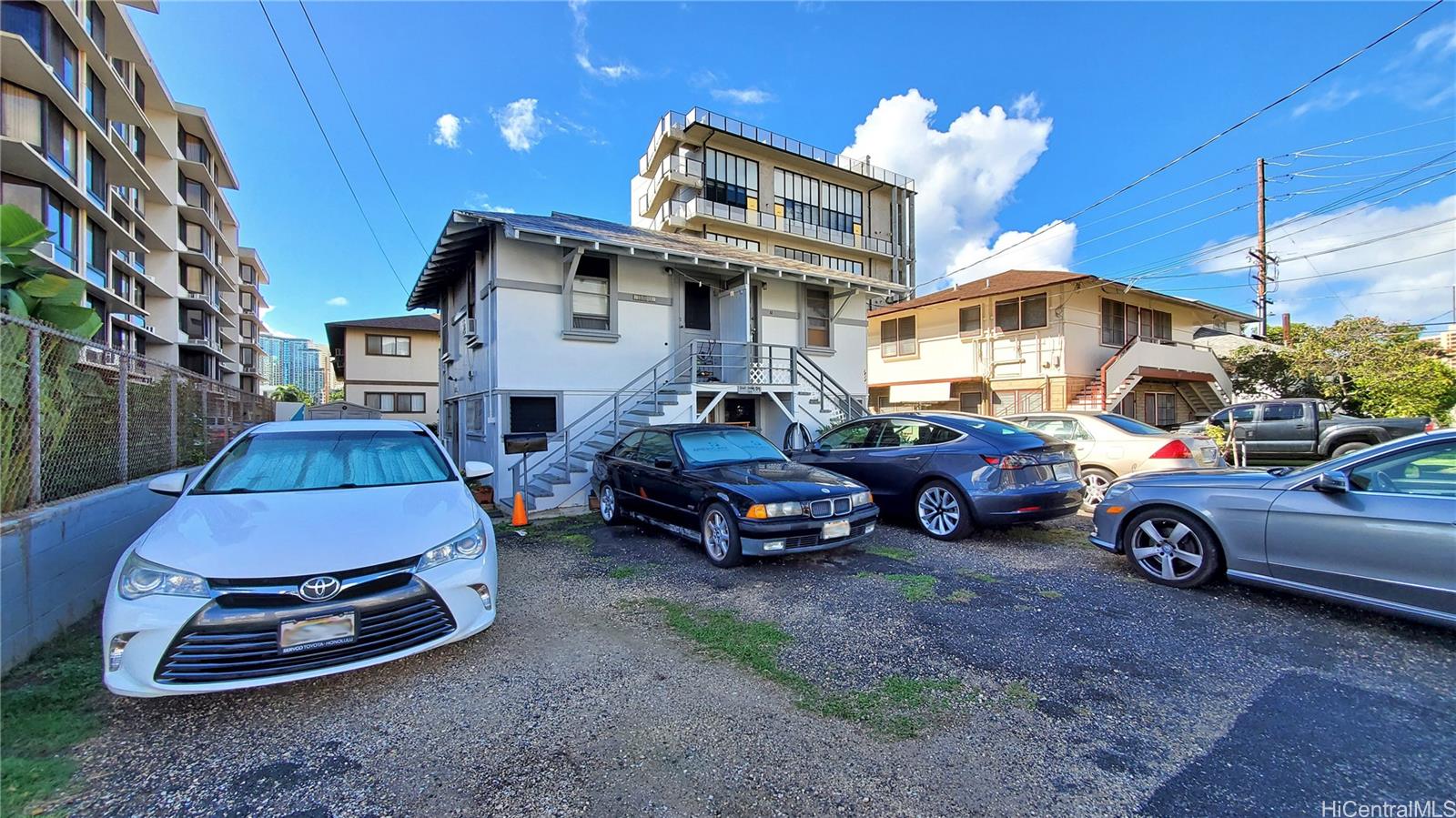 1813 Algaroba Street #B1, Honolulu, HI 96826