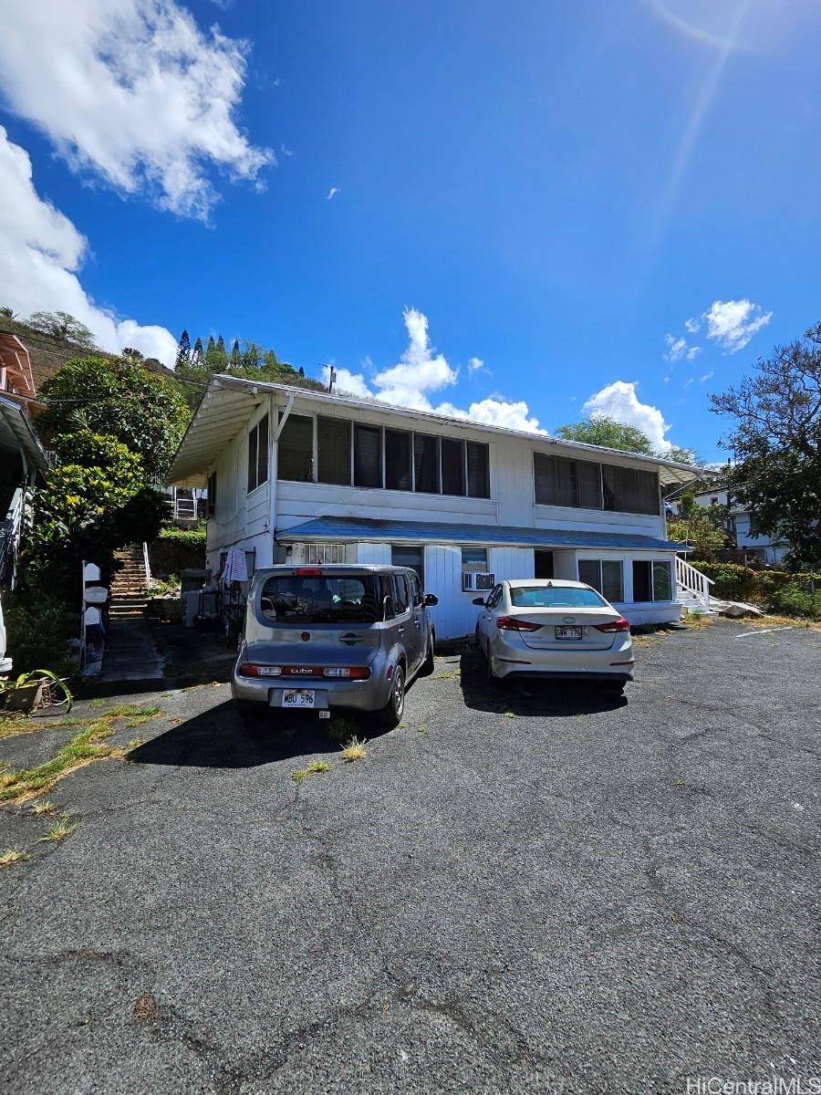 1615 Emerson Street #B1, Honolulu, HI 96813