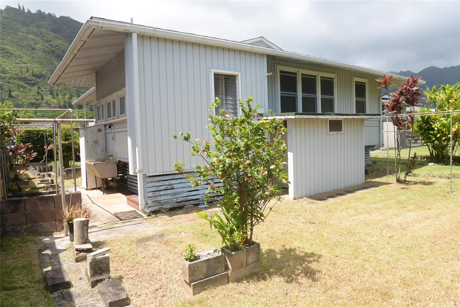 2949 Keoni Street Honolulu, HI 96822