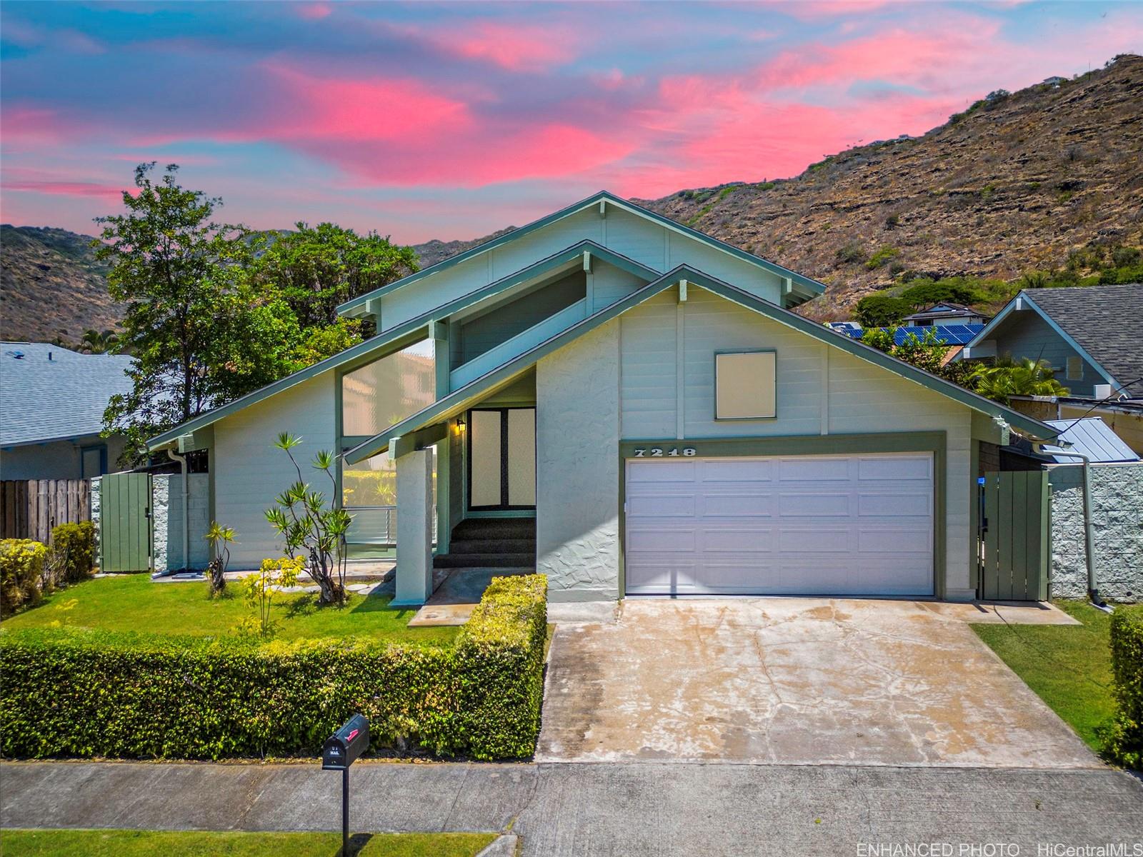 7218 Opaekaa Street Honolulu, HI 96825