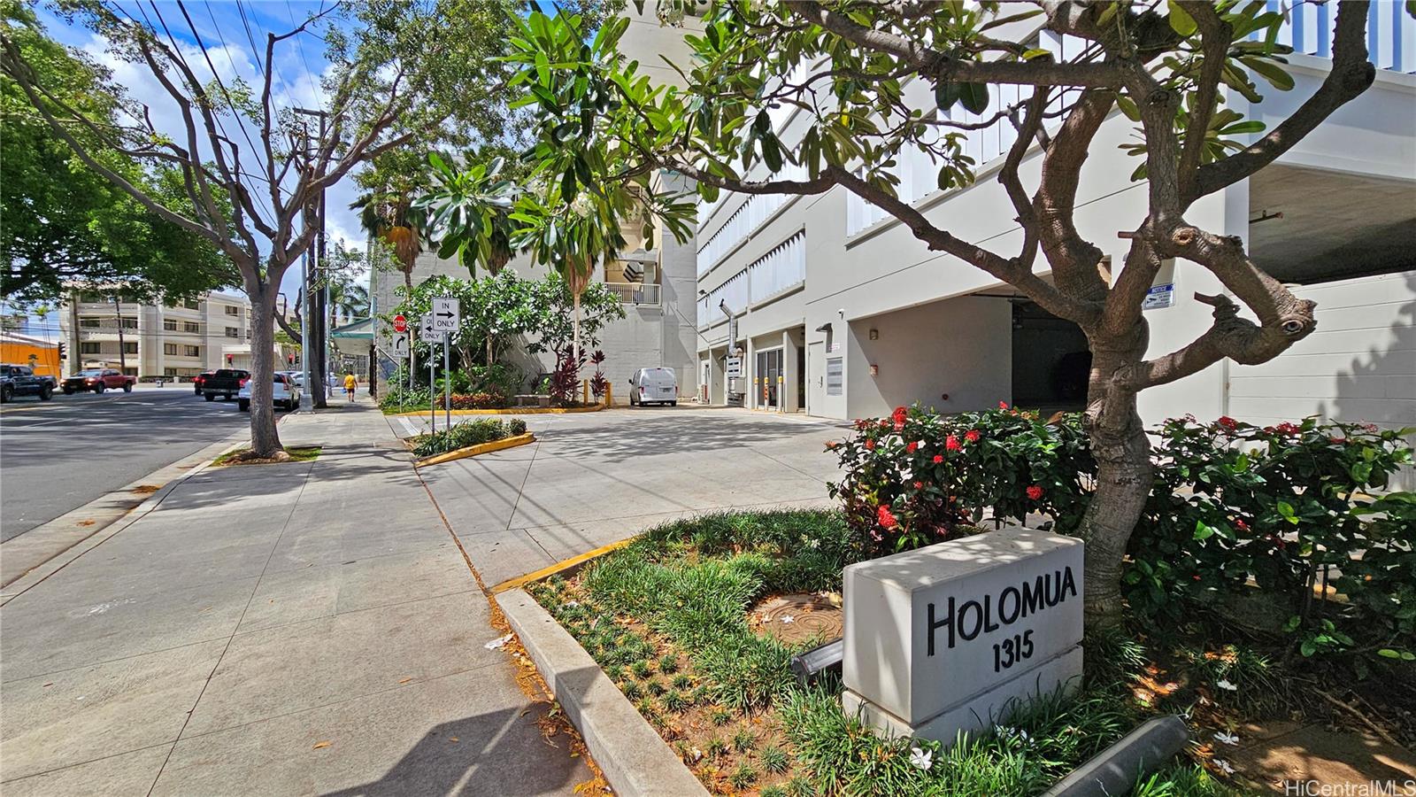 1315 Kalakaua Avenue #1405, Honolulu, HI 96826